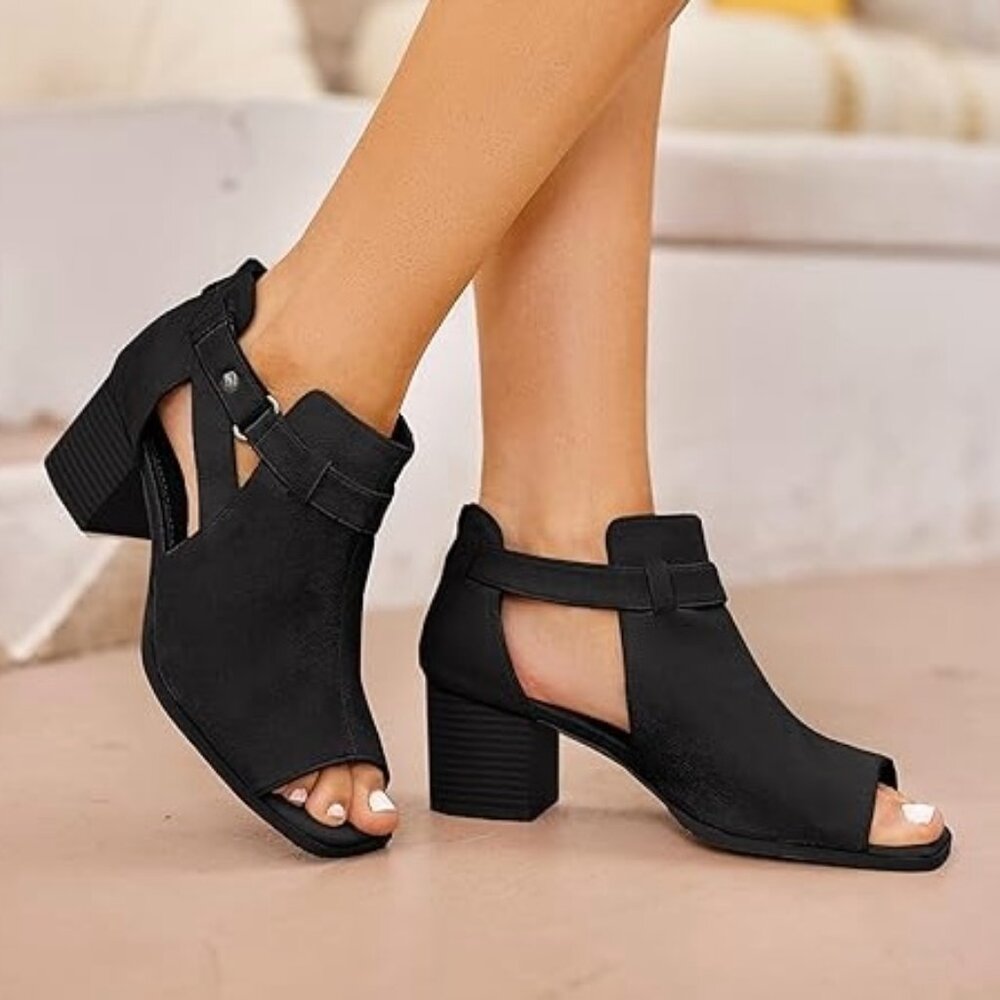 NWOT LAICIGO Peep Toe Booties Size 9
